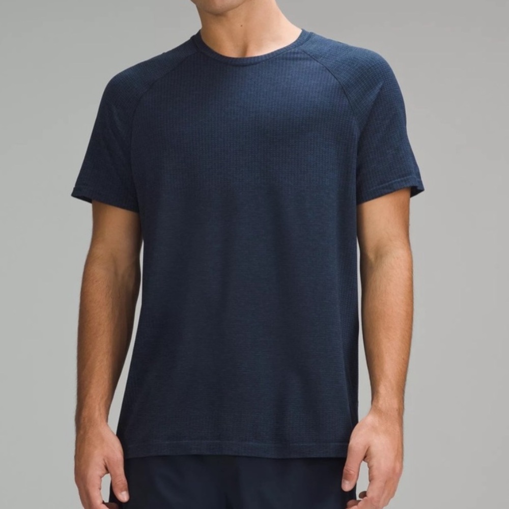 Lululemon Metal Vent Tech Short Sleeve Shirt Navy Blue‎ Large